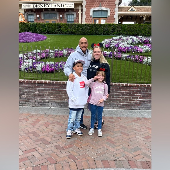 Hi All I’m Jessica a Wife & mommy of 2 selling pre loved luxury! - Picture 4 of 4